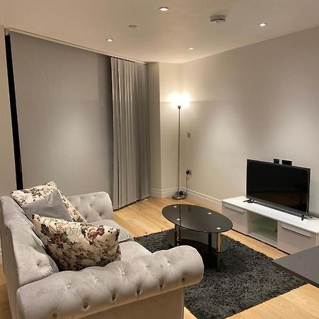 Studio Come 1 Bed Flat In Vauxhall Next To Battersea 런던 외부 사진