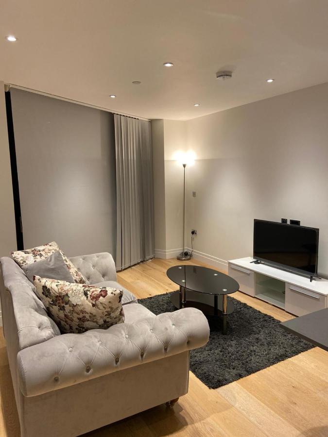 Studio Come 1 Bed Flat In Vauxhall Next To Battersea 런던 외부 사진
