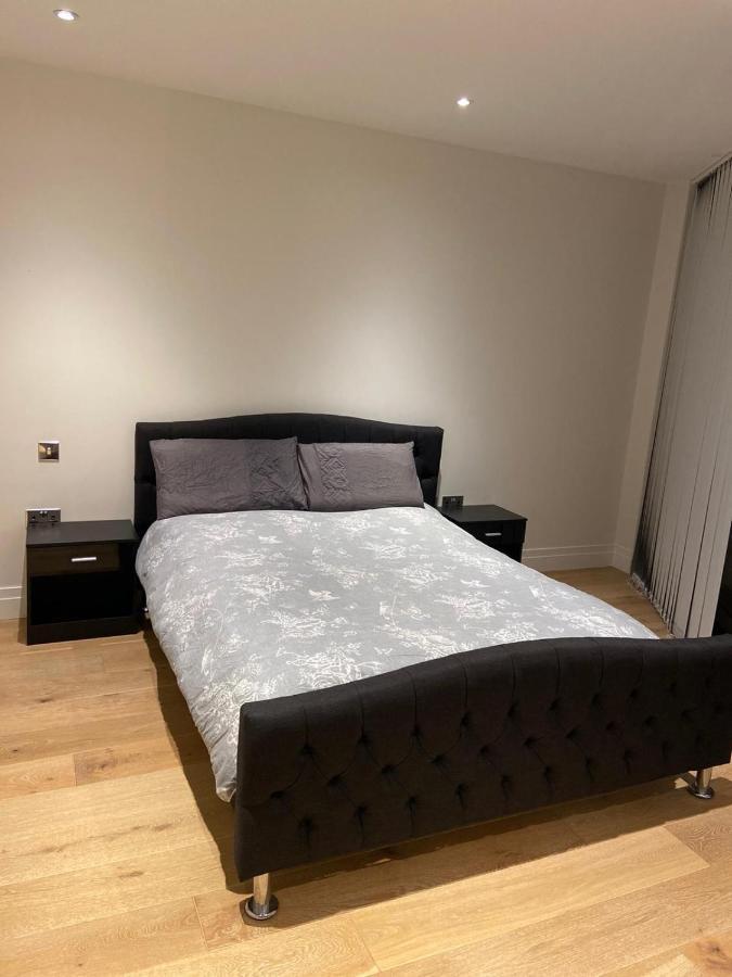 Studio Come 1 Bed Flat In Vauxhall Next To Battersea 런던 외부 사진